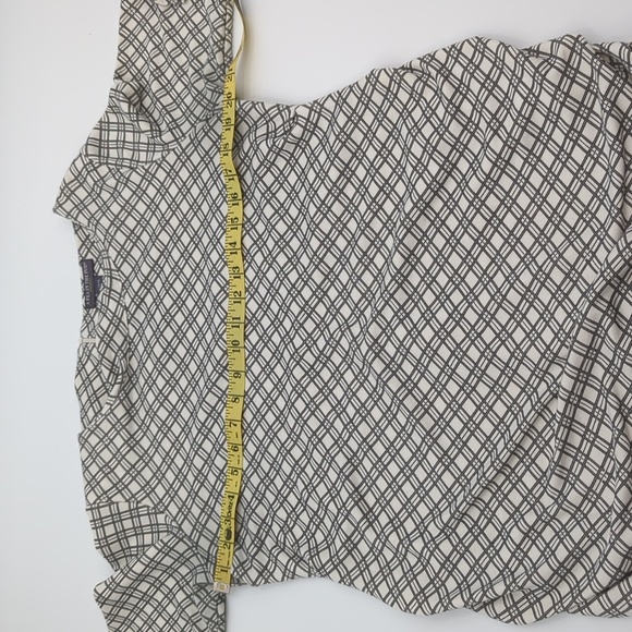 A Pea in the Pod | Plaid Ruched Maternity Dress - Picture 7 of 9